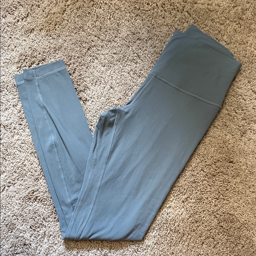 Lululemon ribbed align leggings
